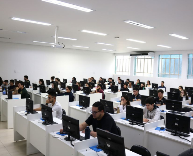 Acad�micos de Medicina participam do primeiro simulado do Enamed 2026